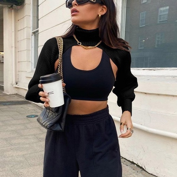 Body Less Sleeve Only Sweater 
